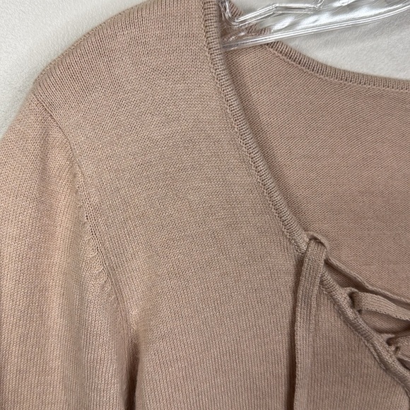 Garage Tan Lace Up Long Sleeve Lightweight Pullover Sweater Size Medium - Picture 4 of 7